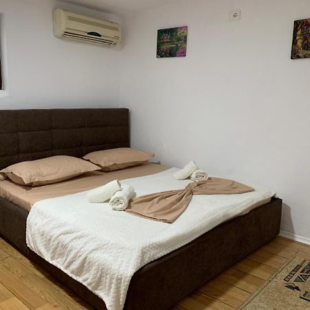 Guesthouse N&B Berat Kültér fotó