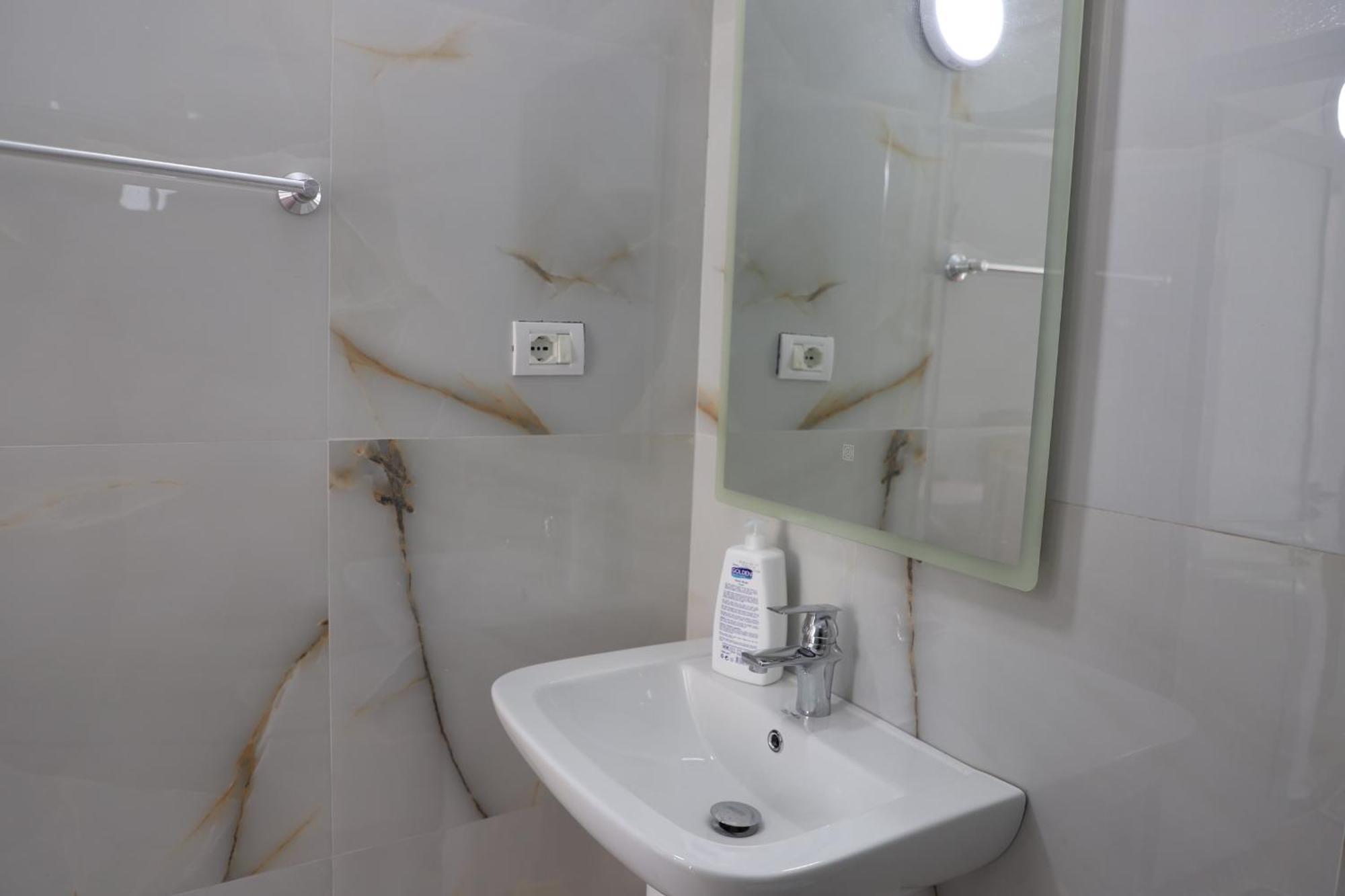 Guesthouse N&B Berat Kültér fotó