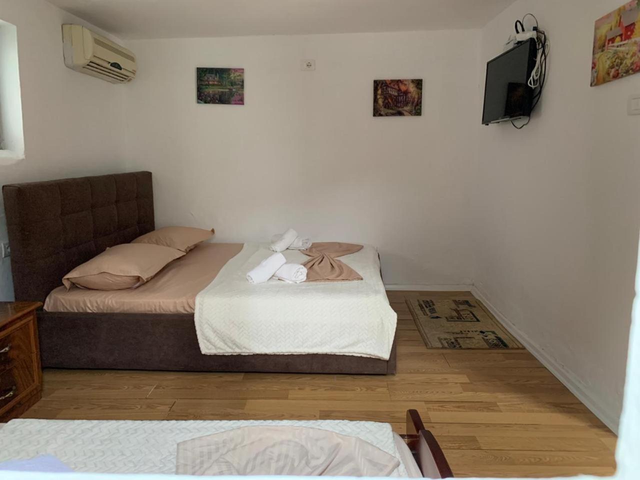 Guesthouse N&B Berat Kültér fotó